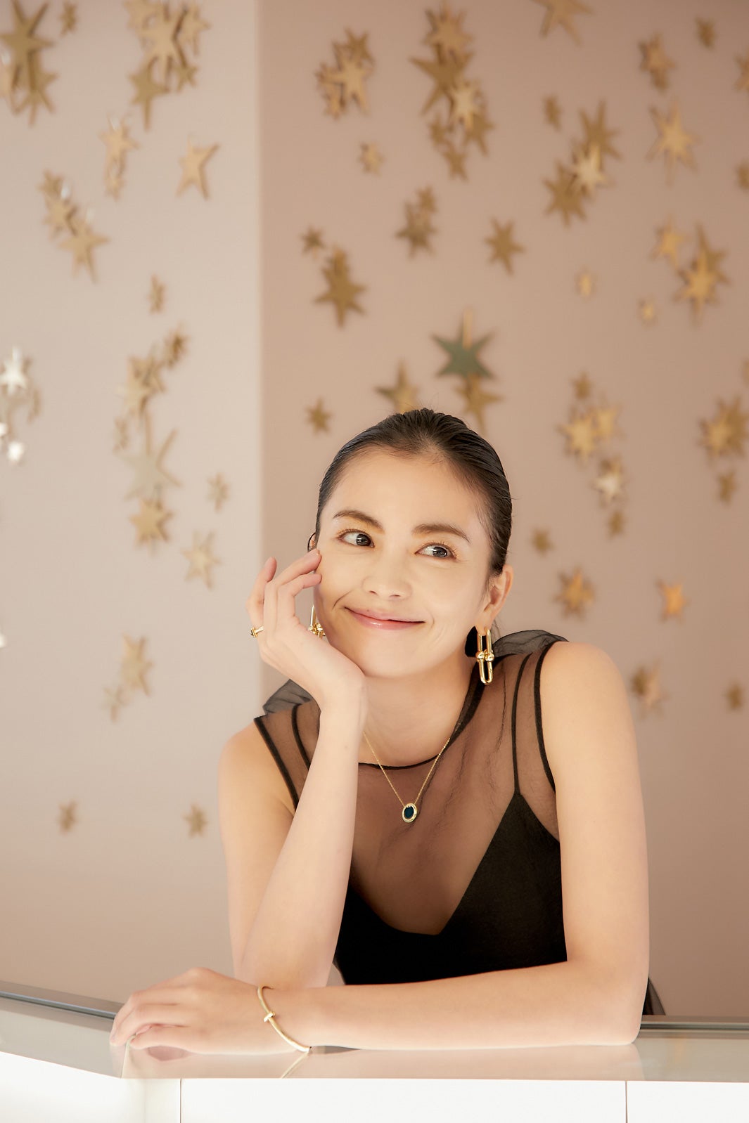 矢野未希子（C）2021 Tiffany and Company.