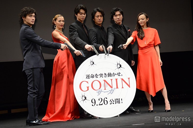 （左から）安藤政信、土屋アンナ、東出昌大、桐谷健太、柄本佑、福島リラ