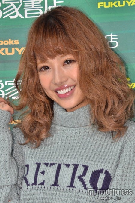 熱愛中のくみっきー 彼氏との結婚について言及 モデルプレス