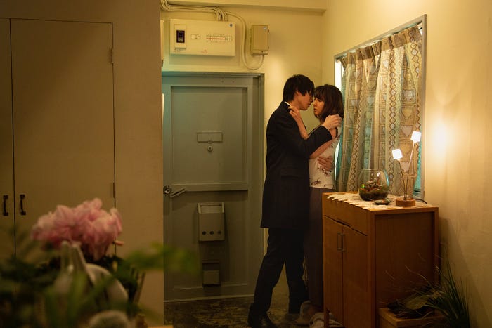 桜田通、トリンドル玲奈/「パーフェクトクライム」第2話より(C)ABCテレビ
