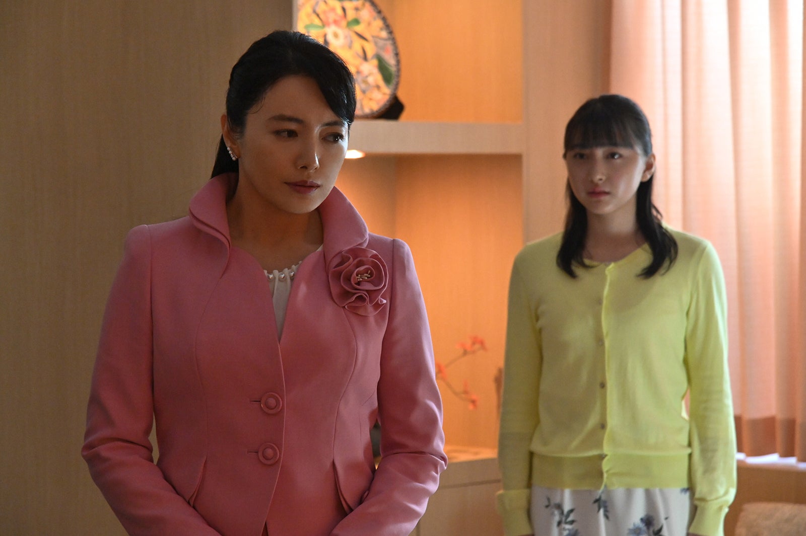 仲間由紀恵、森マリア／「24 JAPAN」より（C)テレビ朝日