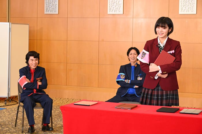 岡村隆史、矢部浩之、池田エライザ (C)日本テレビ