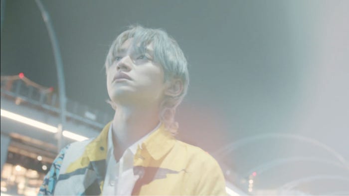 SKY-HI「Bare-Bare」MVより(提供写真)