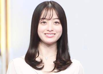 橋本環奈のXに「全力すぎて吹いた」「何やってんのww」足元エルメスも可愛すぎ 1日で78万いいね！3500万件超表示の反響に