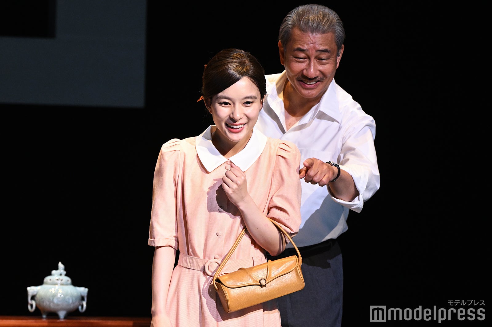 芳根京子、中井貴一（C）モデルプレス