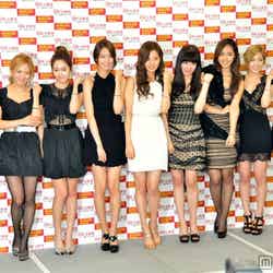 少女時代（左から）スヨン、ヒョヨン、ジェシカ、ユナ、ソヒョン、ティファニー、ユリ、テヨン、サニー