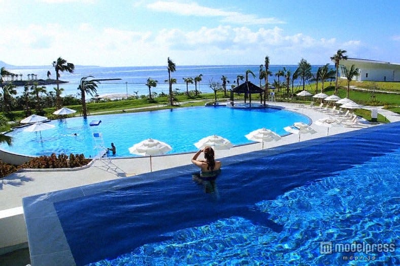 大屋夏南、沖縄セレブリゾートの絶景を満喫