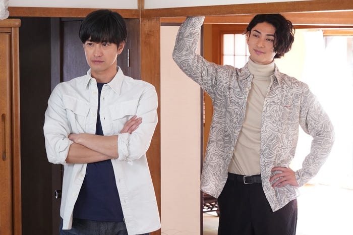 (左から)竹財輝之助、古川雄大/「わたしのお嫁くん」第2話より(C)フジテレビ