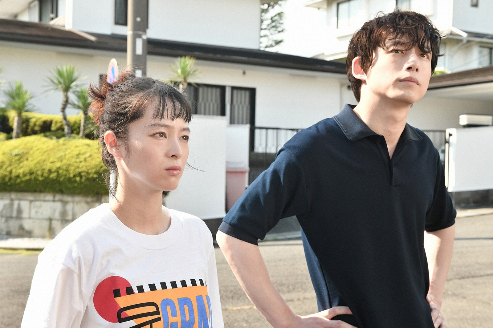 清野菜名、坂口健太郎／「婚姻届に判を捺しただけですが」第1話より（C）TBS