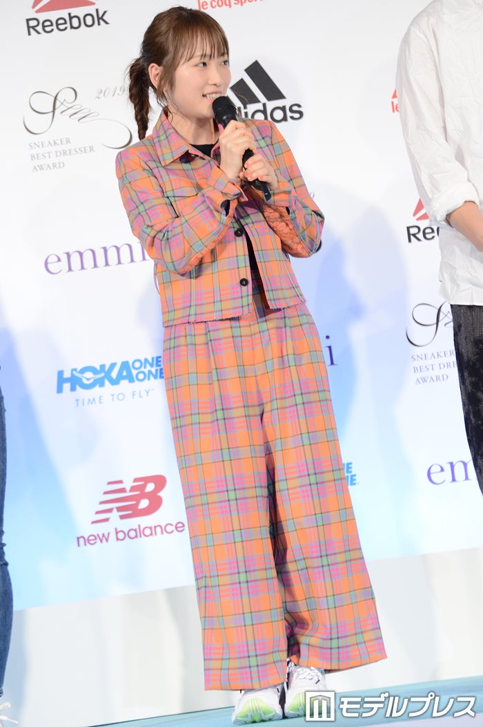 都内で行われた「スニーカーベストドレッサー賞 2019」授賞式・記者発表会に出席した川栄李奈(C)ビューティーガール