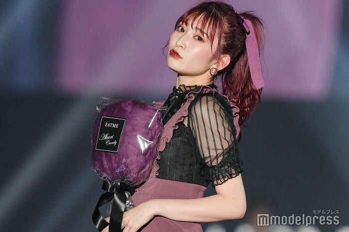 Nmb48吉田朱里 アカリンピンクヘア がさらに可愛く おしゃれ 真似したい と反響 モデルプレス Nmb48吉田朱里 アカリンピンクヘア がさらに可愛く おしゃれ 真似したい と反響 モデルプレス