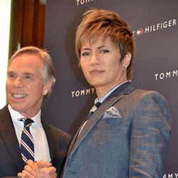 (写真左から)トミー・ヒルフィガー、GACKT