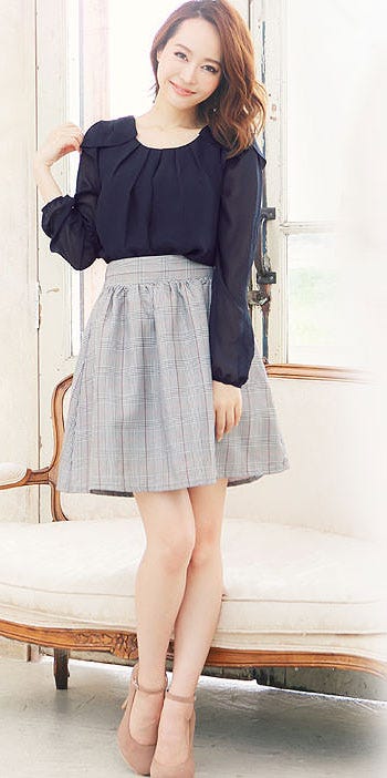 胸元タック入り☆肩リボンフリルシフォンブラウストップス「神戸レタス」2380円(税込)/画像提供:神戸レタス