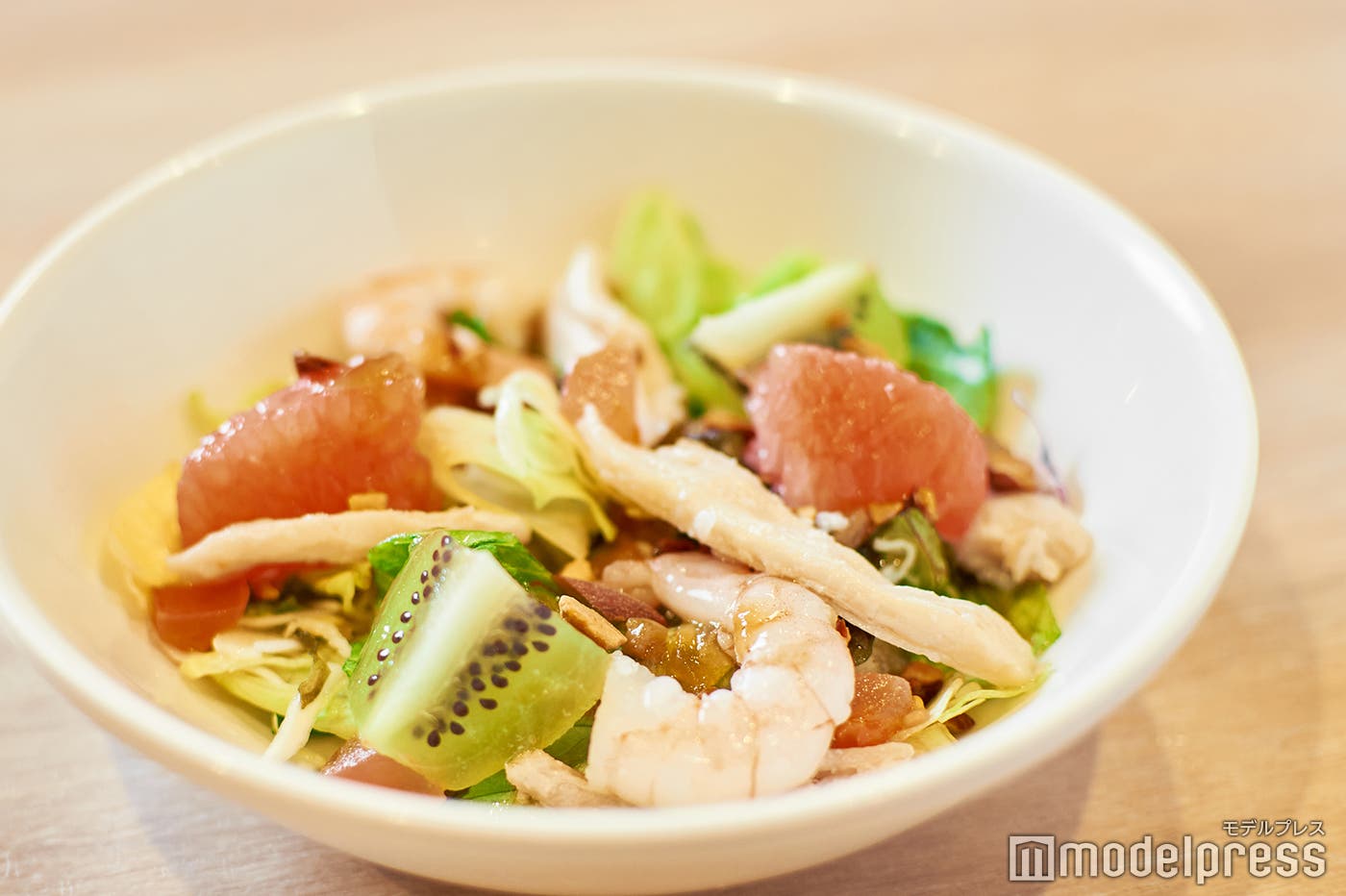 「シュリンプサラダ ~ナッツとフルーツ~」(C)モデルプレス