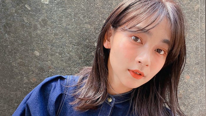 髪色に悩める女子たちへ 透明感カラーを試してみて モデルプレス 髪色に悩める女子たちへ 透明感カラーを試してみて モデルプレス