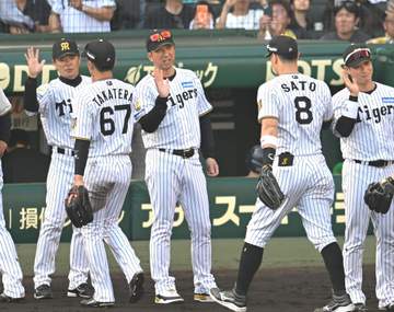 阪神・藤川監督 中7日登板の村上「道中です」「高寺が先頭でいいヒット」一問一答