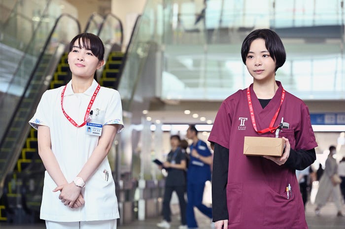 葵わかな、趣里「ブラックペアン シーズン2」第2話より(C)TBS