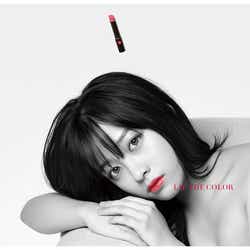 橋本環奈 大胆肌見せ 初写真展が色気ダダ漏れ モデルプレス