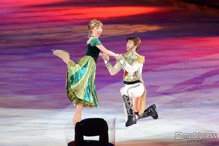 「アナと雪の女王」アナ、ハンス王子(C)Disney