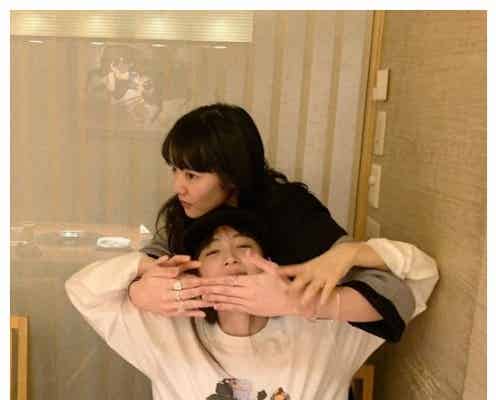 あいみょん、広瀬すずに「お小遣いあげたくなった」 密着2ショットに反響「尊い」「可愛すぎる」