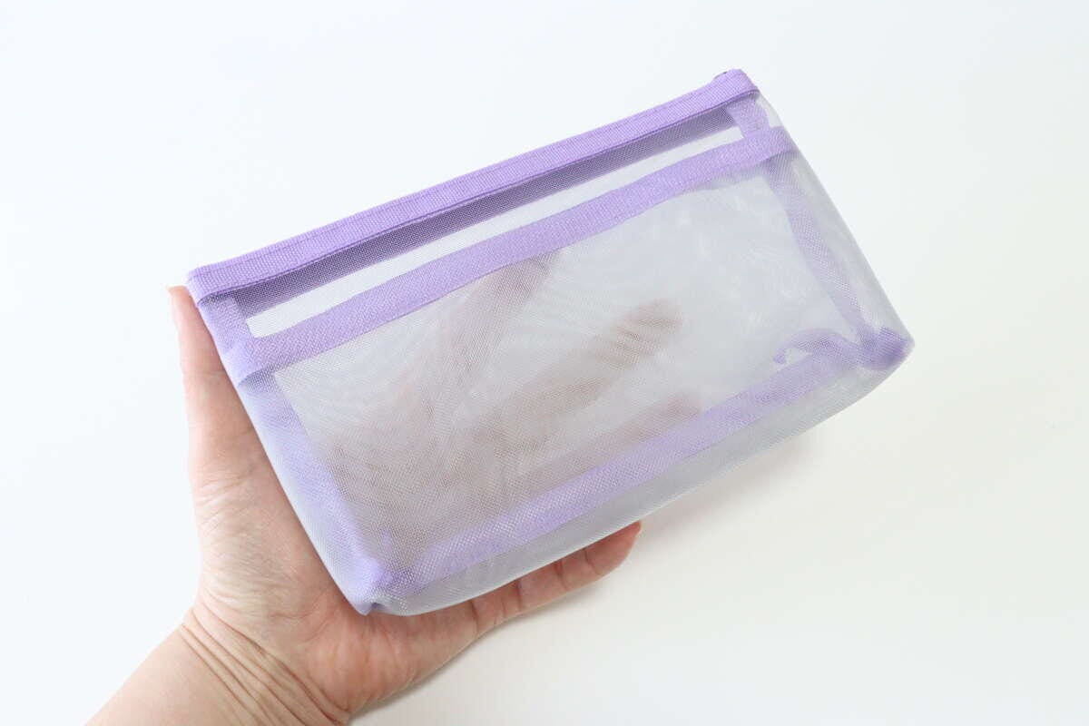 中身が見えるマチ付きメッシュポーチ