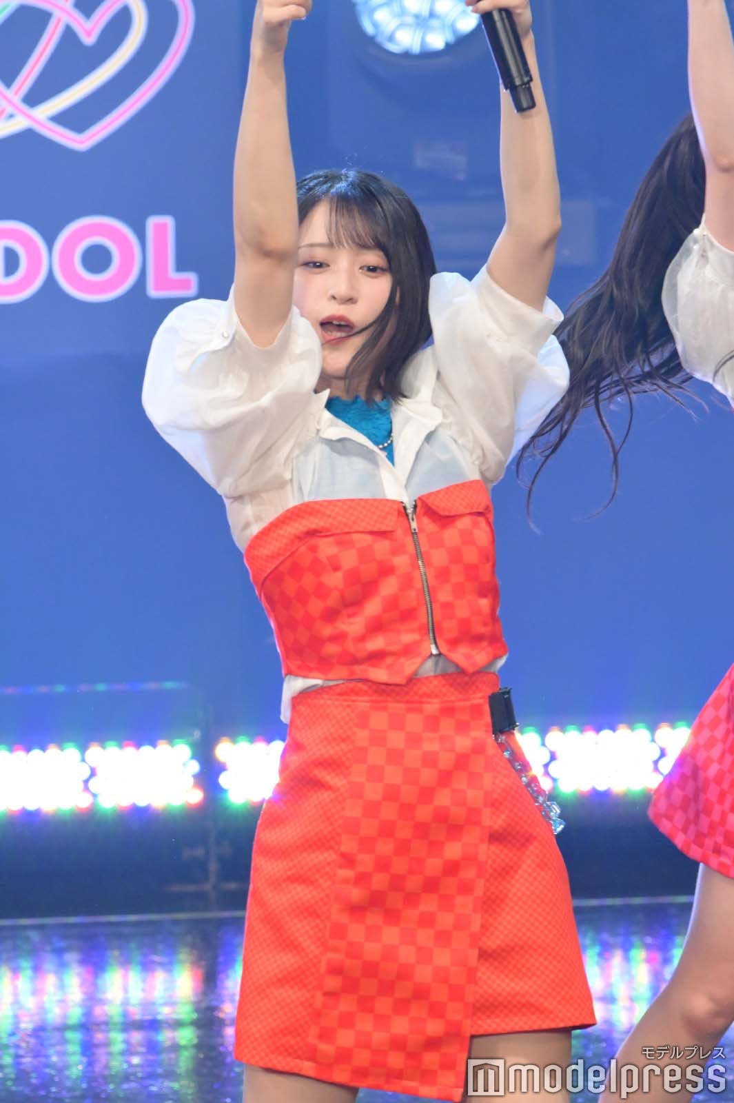 =LOVE （C）モデルプレス