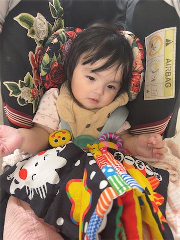 アレクサンダー、次女グーちゃんと"お留守番デート" 川崎希の帰りを待つ父娘ショットに反響