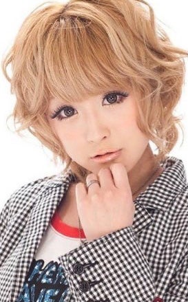 鈴木奈々“ギャル時代”8年前の宣材写真に「誰かと思った」の声殺到