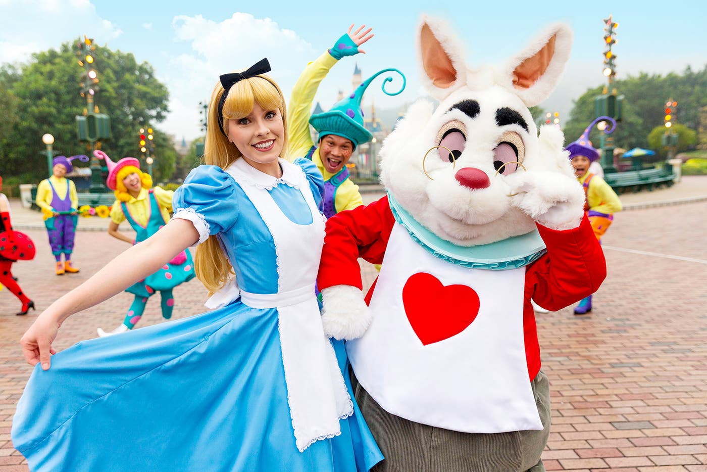アリス、白うさぎ(C)Disney