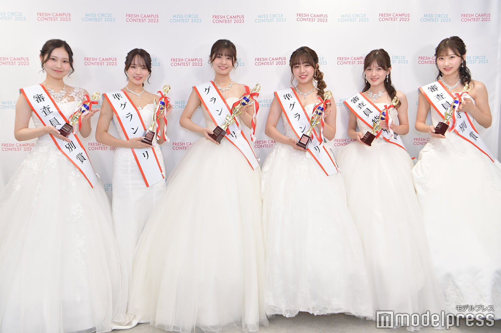 （左から）富谷陽菜さん、粕谷亜理紗さん、入山七菜さん、吉田優花さん、本間帆風さん、檜山叶果さん（C）モデルプレス