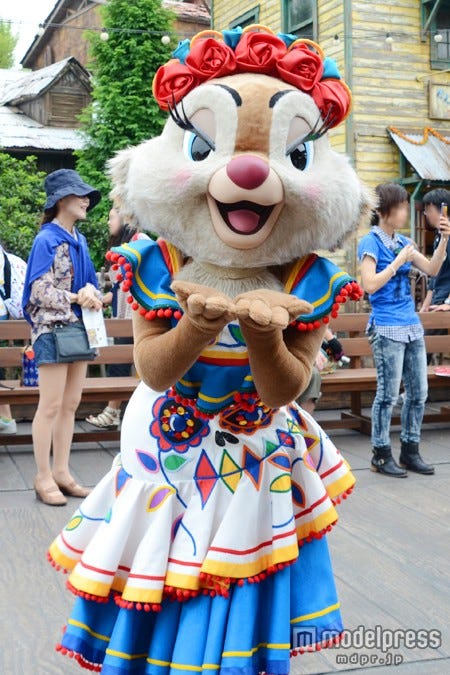 クラリスも触れ合いを楽しむ