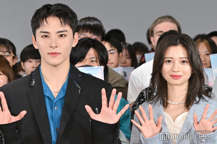 川西拓実、桜田ひより(C)モデルプレス