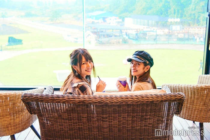 お天気がいまいちの日でも、DE LE KOOMDAなら1日のんびり過ごせちゃいます（C）モデルプレス