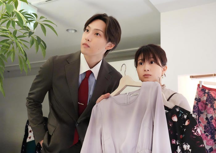 堀夏喜、佐津川愛美「サブスク不倫」第1話より(C)「サブスク不倫」製作委員会・MBS