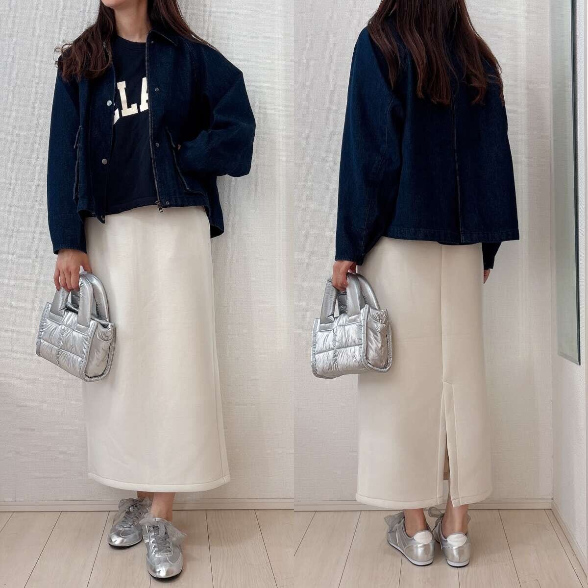ユニクロ　ユーティリティショートジャケットデニム　ホワイトスカート×ネイビーロゴスウェットコーデ