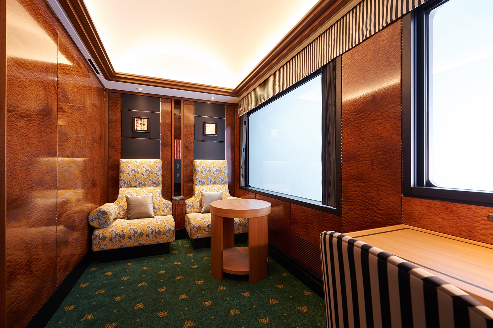 ロイヤルツイン（ユニバーサル対応）（403号室）／画像提供：西日本旅客鉄道