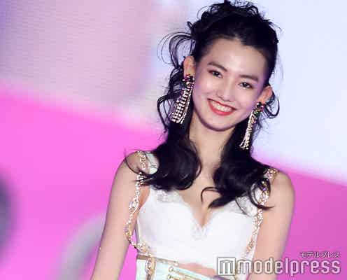 “菜々緒2世”黒木麗奈、圧巻の美脚&美バストあらわ ランジェリー姿で抜群の存在感<関コレ2019S/S>