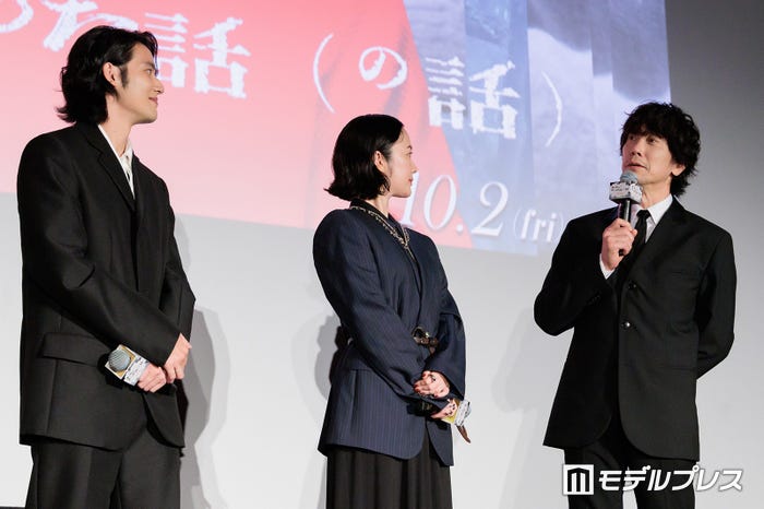 (左から)水上恒司、黒木華、佐々木蔵之介(C)モデルプレス