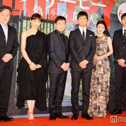 （左から）黒沢清監督、川口春奈、香川照之、西島秀俊、竹内結子、東出昌大（C）モデルプレス