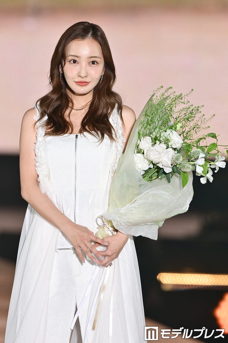 板野友美 骨格