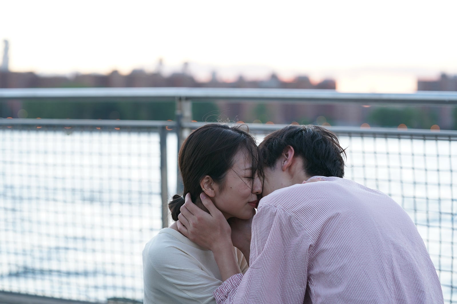 小島梨里杏、小野翔平「恋愛ドラマな恋がしたい in NEW YORK」第2話（C）AbemaTV, Inc.