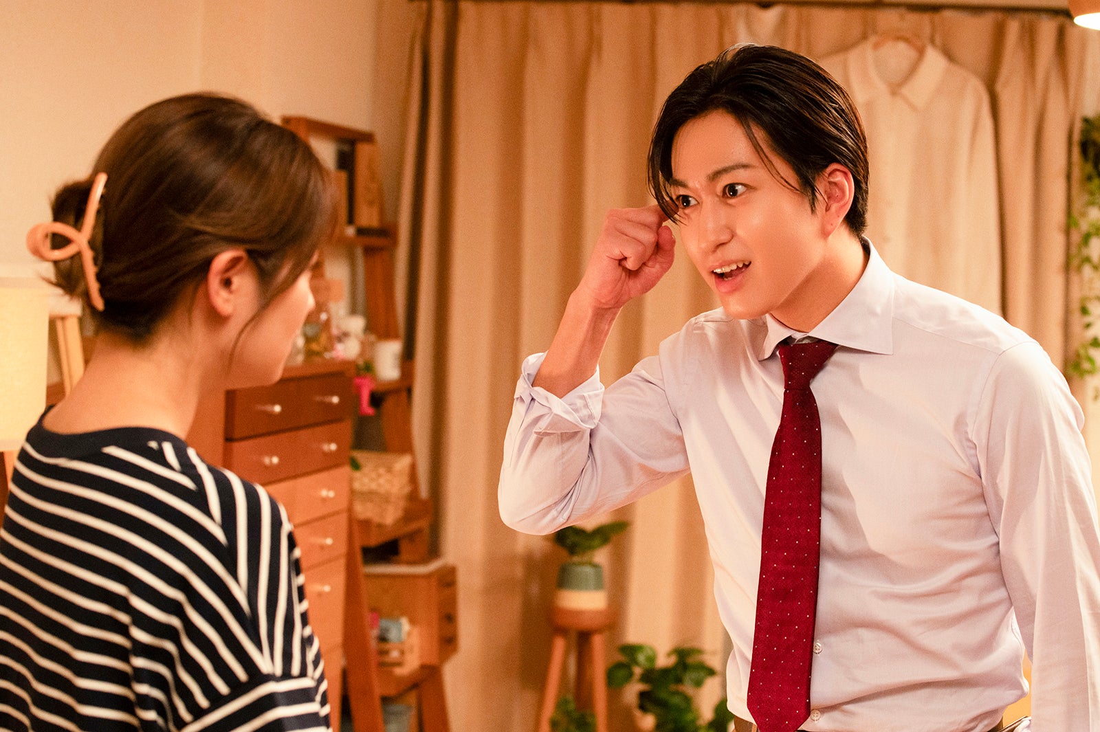 桃月なしこ、池田彪馬「溺愛 ～ 実は、最強ヒーロー ～」第1話（C）一城れもん・海咲ねむる／DPNブックス（C） TOKYO MX