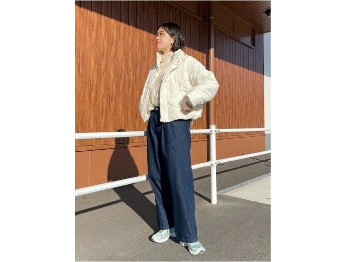 アクティブな雰囲気のアシックスのスニーカーも注目を集めています　出典：WEAR