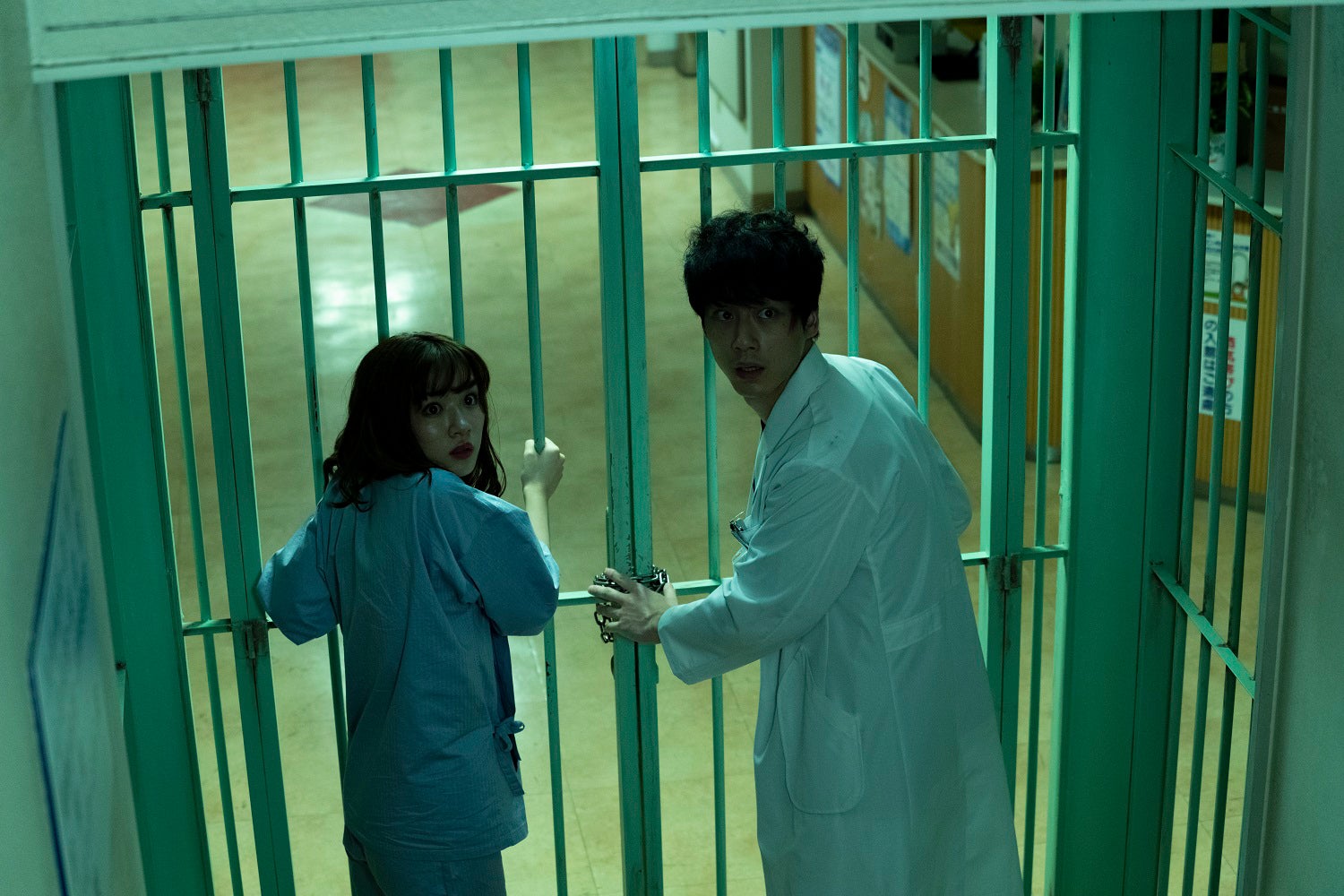 坂口健太郎＆永野芽郁「仮面病棟」特報解禁 内田理央ら追加キャスト発表