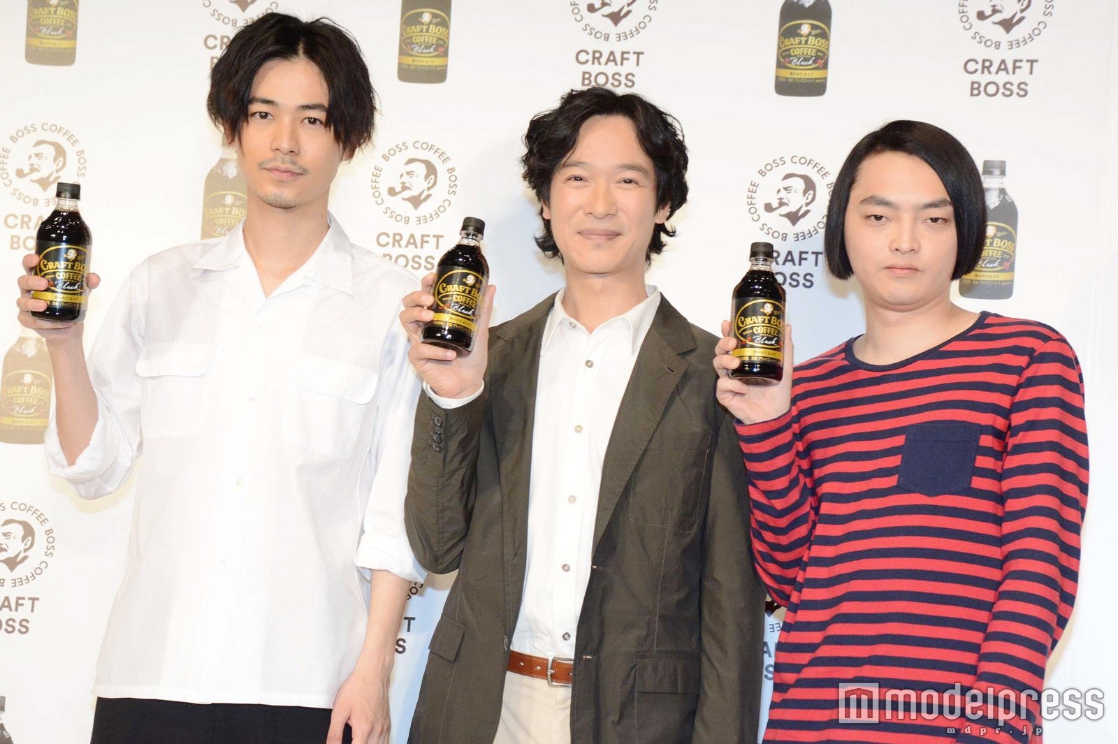 左から：成田凌、堺雅人、小澤慎一朗 （C）モデルプレス