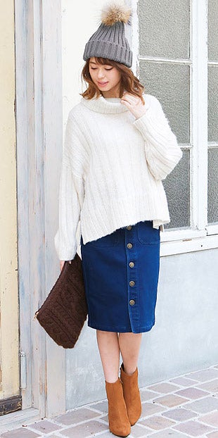 ふわふわリアルラビットファーポンポン付きリブニット帽「神戸レタス」1490円（税込）／画像提供：神戸レタス