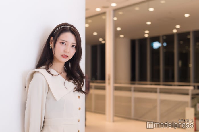 酒巻茉侑さん(C)モデルプレス