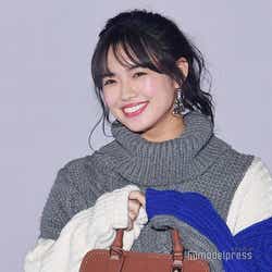 モデルプレス - E-girls山口乃々華、笑顔炸裂 萌え袖が可愛すぎ<GirlsAward 2018 A/W>