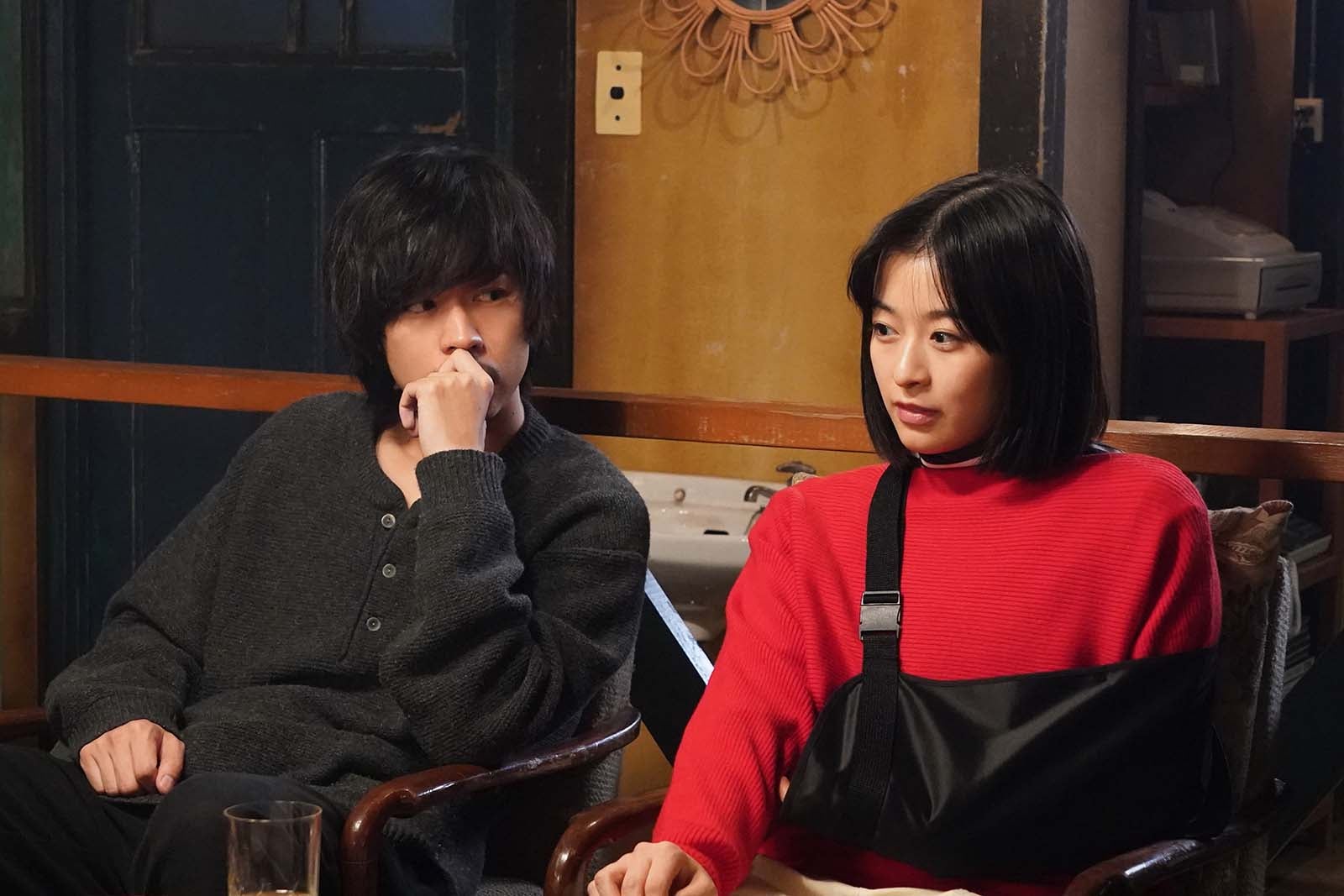 成田凌、森七菜「逃亡医F」第3話（C）日本テレビ