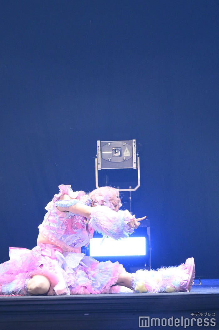 しなこ(C)モデルプレス